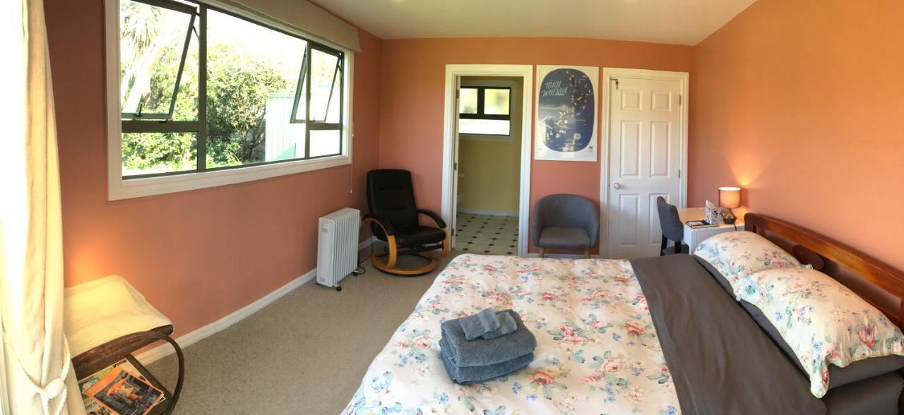 Cosy, Central Greytown Sleepout المظهر الخارجي الصورة